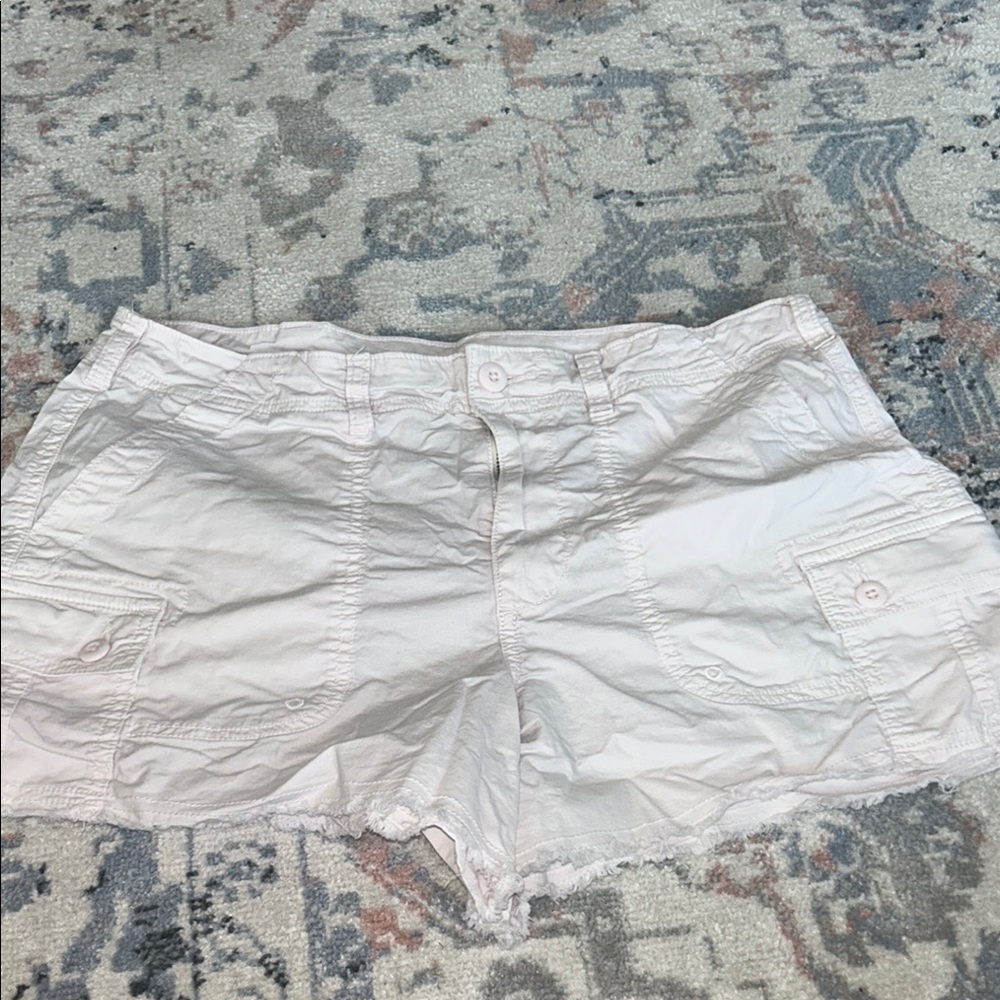 American Eagle 90s boyfriend shorts light pink Cargo Shorts size 10